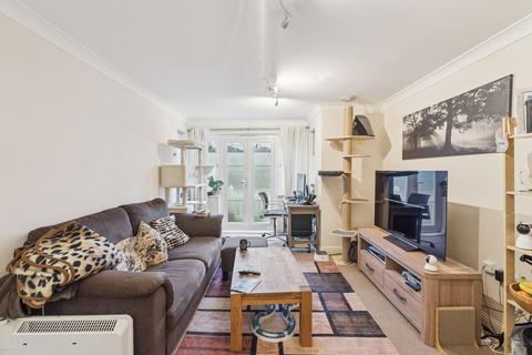 2 bedroom flat for sale, London Road, High Wycombe HP10