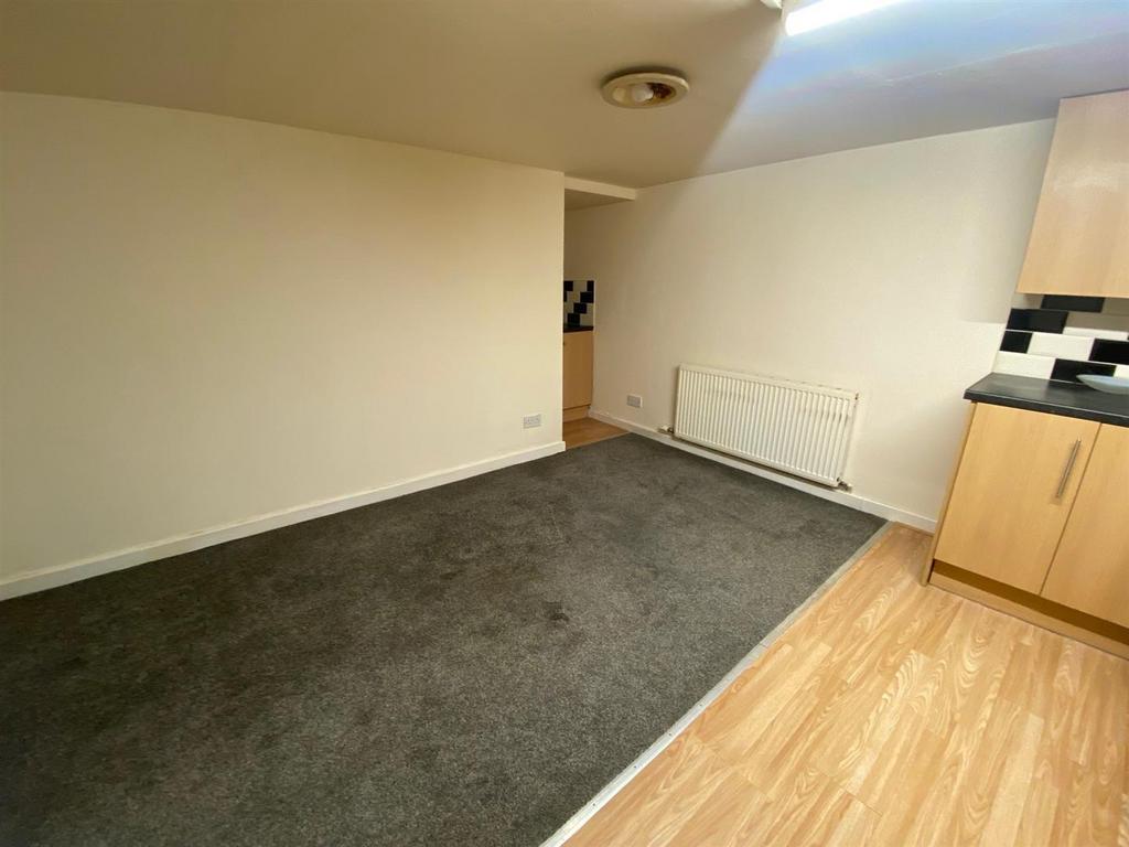 KITCHEN 2.jpg