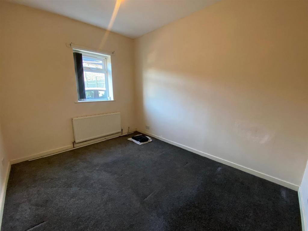 BEDROOM.jpg