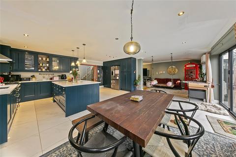 4 bedroom semi-detached house for sale, Coombe Road, Hampton