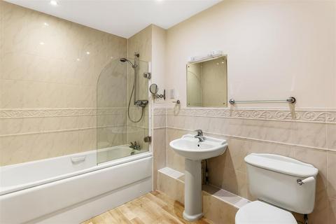 1 bedroom retirement property for sale, HARROWAY MANOR, FETCHAM, LEATHERHEAD, KT22