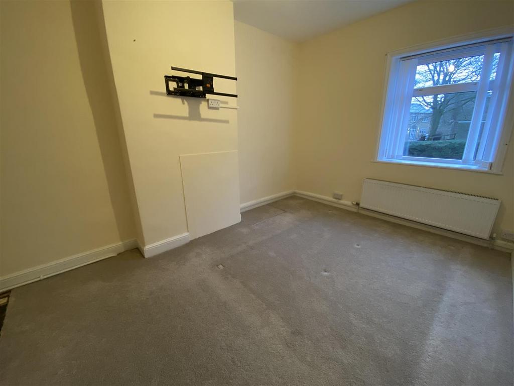 BEDROOM.jpg