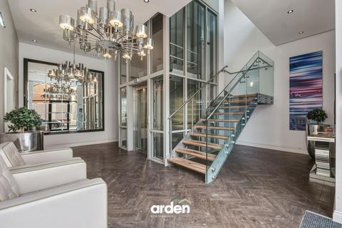 undefined, Main Street, Shirley, B90