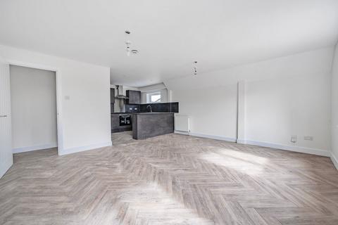 2 bedroom apartment to rent, High Street, Stotfold, Hitchin, SG5