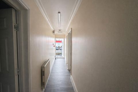 2 bedroom apartment to rent, Amersham Road, High Wycombe