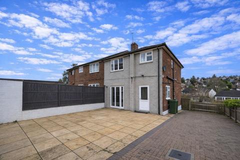 3 bedroom semi-detached house to rent, Arnison Avenue,