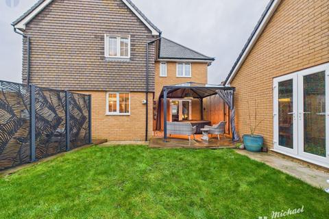 4 bedroom detached house for sale, Porter Lane, Kingsbrook