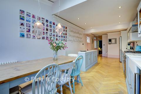 3 bedroom semi-detached house for sale, York Hill, Loughton, Essex