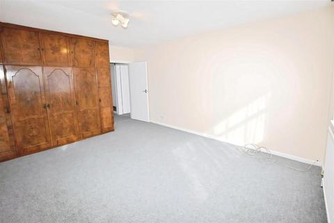 2 bedroom flat to rent, Temple Close, Finchley