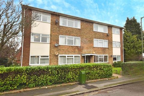 2 bedroom flat to rent, Temple Close, Finchley