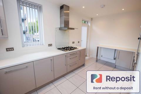 3 bedroom semi-detached house to rent, Etchells Road, West Timperley, Altrincham, WA14