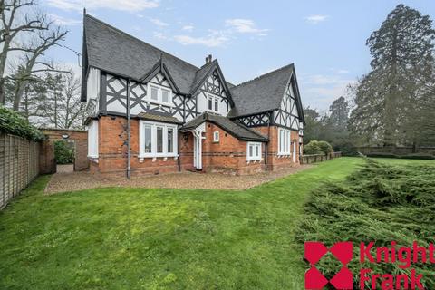 4 bedroom detached house to rent, Drift Road, Winkfield, Windsor, Berkshire, SL4