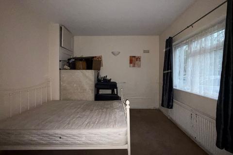 2 bedroom flat for sale, 6 Eldon Avenue, Borehamwood, Hertfordshire, WD6 1PP