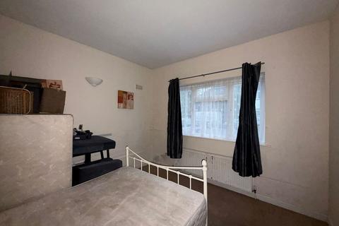 2 bedroom flat for sale, 6 Eldon Avenue, Borehamwood, Hertfordshire, WD6 1PP