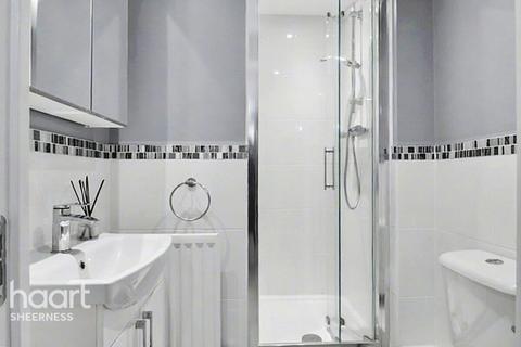 2 bedroom flat for sale, Myrtle Road, Sheerness