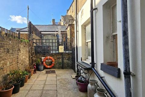 1 bedroom flat to rent, Westgate Bay Avenue, Westgate-On-Sea