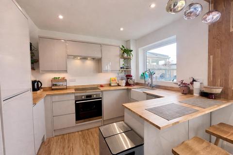 2 bedroom terraced house for sale, Downs View, Peacehaven
