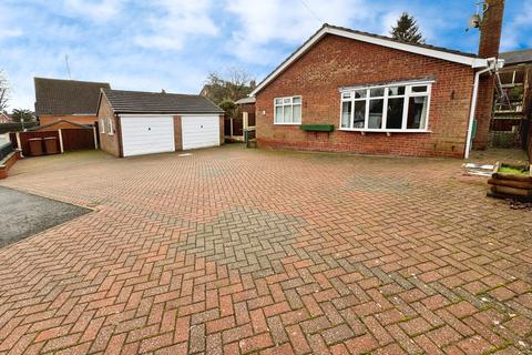 2 bedroom bungalow for sale, Ladyfields, Midway, Swadlincote, Derbyshire, DE11