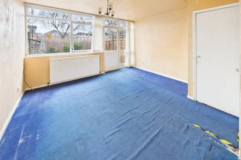 3 bedroom terraced house for sale, Edward Close, Hampton Hill