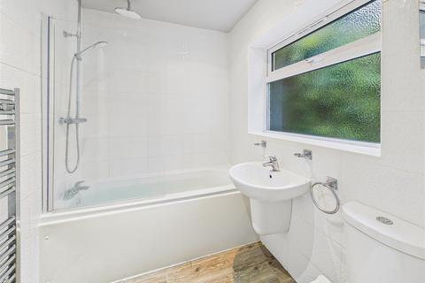 2 bedroom end of terrace house for sale, Station Road, Brough