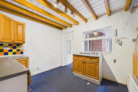 2 bedroom end of terrace house for sale, Station Road, Brough
