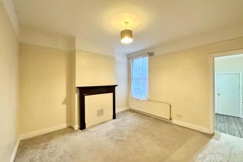 3 bedroom terraced house for sale, Mount Avenue, Southall