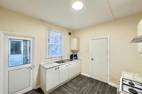 3 bedroom terraced house for sale, Mount Avenue, Southall