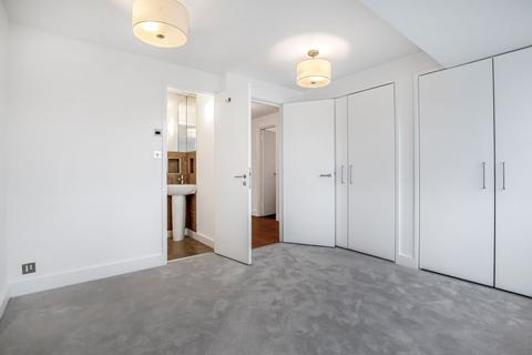 3 bedroom maisonette to rent, Whistlers Avenue, London, SW11