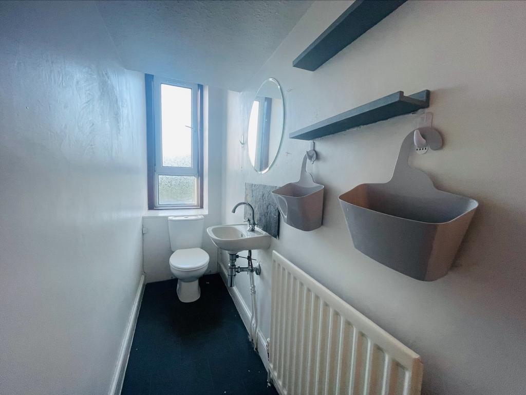 Wc 2