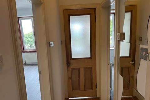 1 bedroom flat to rent, Albion Road, Leith EH7