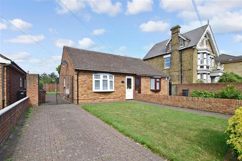 1 bedroom bungalow to rent, Lennox Road, Gravesend DA11