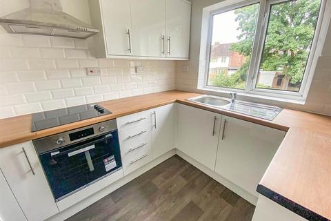 2 bedroom apartment to rent, Essex Close, Coventry CV5