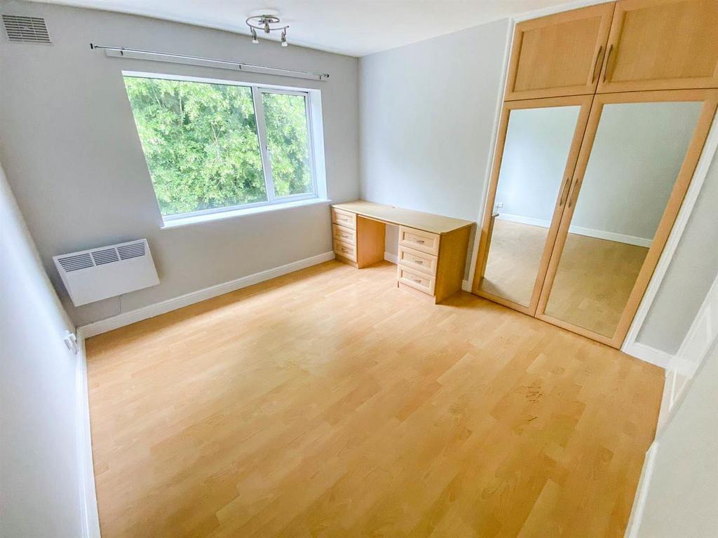 Double Bedroom 1