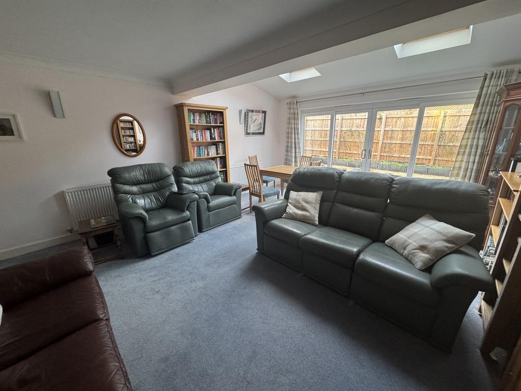 Sitting/Dining Room