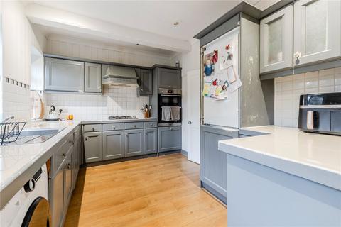 2 bedroom end of terrace house for sale, Ashtofts Mount, Guiseley, Leeds, West Yorkshire