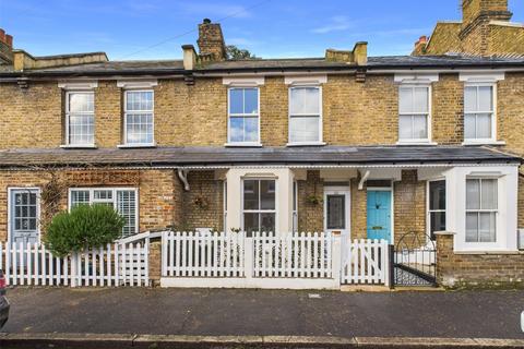 Avenue Road, Hampton