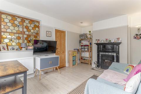 4 bedroom semi-detached house for sale, The Sycamores, Bramhope, Leeds
