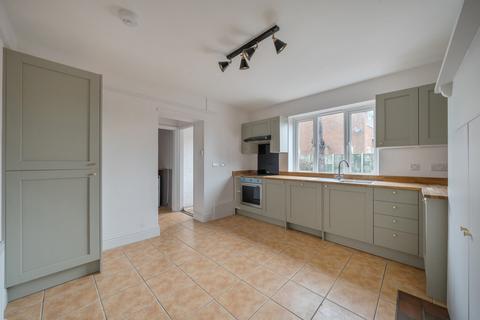 3 bedroom semi-detached house to rent, Lyburn Road, Salisbury SP5