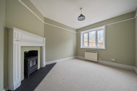 3 bedroom semi-detached house to rent, Lyburn Road, Salisbury SP5