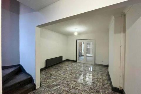 2 bedroom house to rent, Esthwaite Avenue, St. Helens