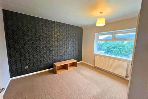 2 bedroom house to rent, Esthwaite Avenue, St. Helens