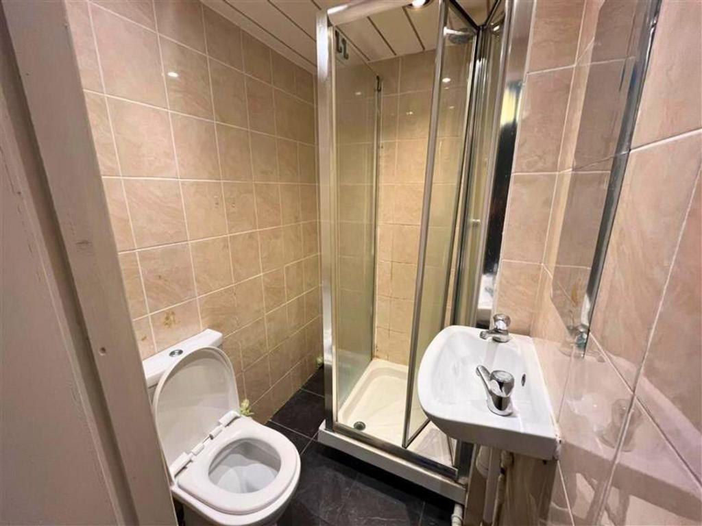 Shower room.png