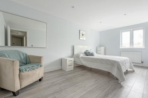 2 bedroom flat for sale, Stane Grove, London, SW9
