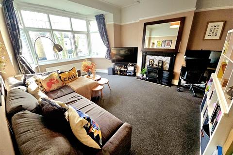 2 bedroom apartment for sale, Grange Road, Leigh on sea, Leigh on sea,