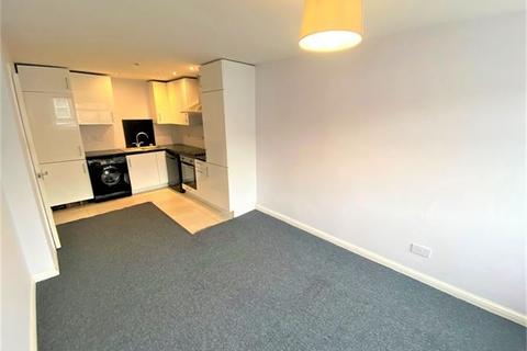 1 bedroom apartment to rent, West Street, Westcliff on sea, Westcliff on sea,