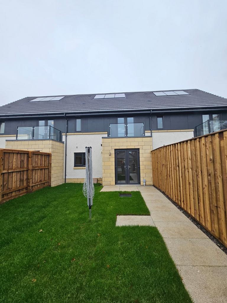 Plot 32