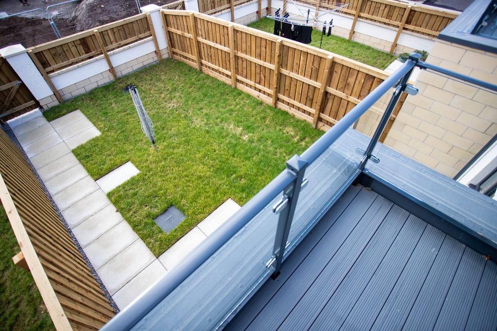 Plot 32