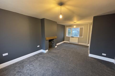 3 bedroom semi-detached house to rent, Wardle Crescent, Keighley BD21