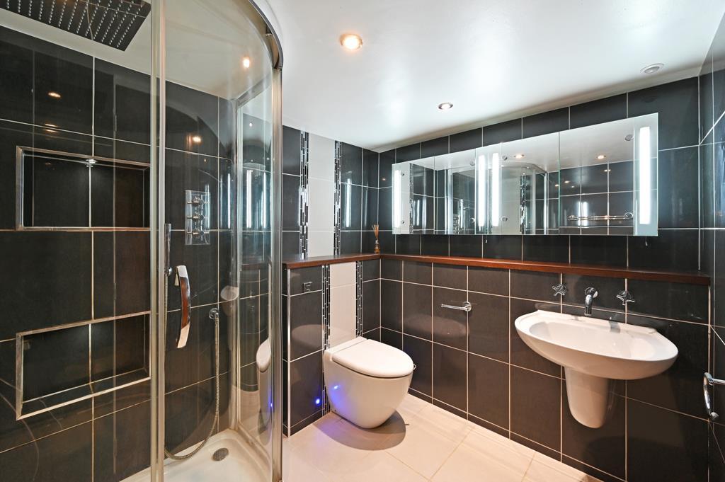Master En-Suite