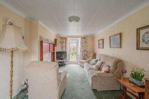 3 bedroom terraced house for sale, Holly Lodge Green, Cwmbran NP44